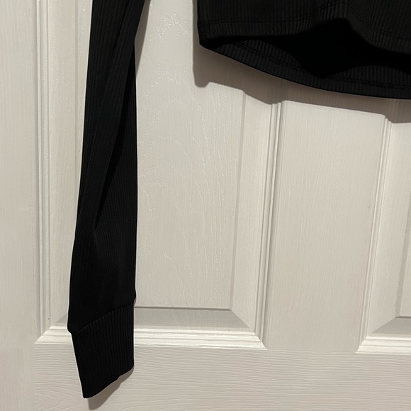 💗 *NEW* Forever 21‎ - Womans Ribbed Active Long Sleeve w/ Hood - Picture 3 of 10